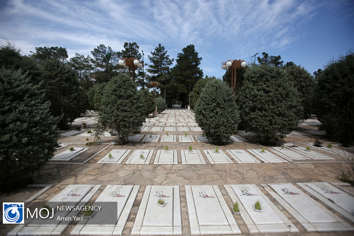 آخرین جمعه سال در قطعه شهدای بهشت زهرا (س)