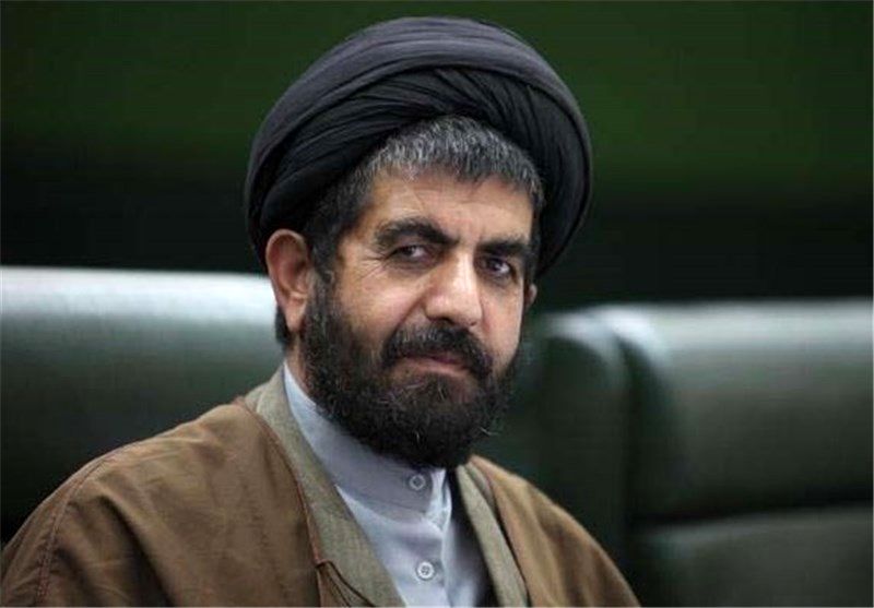 دشمن قصد دارد نظام اسلامی را وادار به تسلیم کند