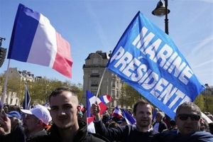 در فرانسه در حمایت از مارین لوپن تجمع شد