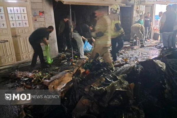 آتش سوزی در انبار لوازم سیسمونی عبدل آباد تلفات جانی نداشت