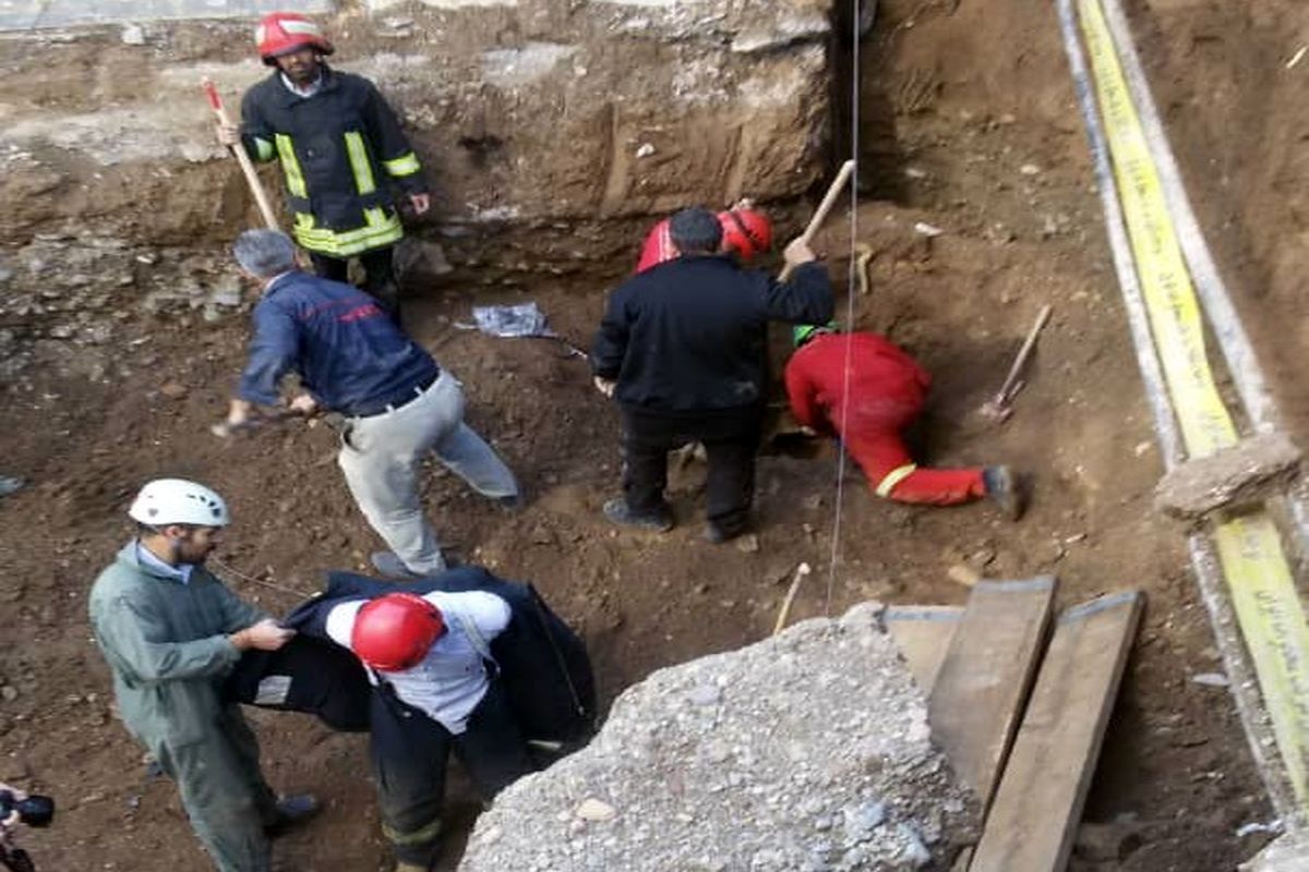  محبوس شدن دو کارگر