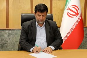 نصب بنر برای مقابله با گران‌فروشی در تمام میدان‌های شهر