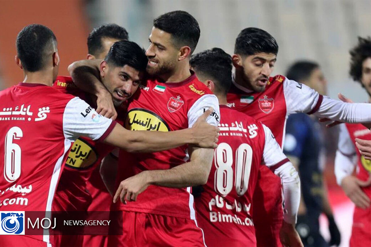 دیدار تیم های فوتبال پرسپولیس و نساجی