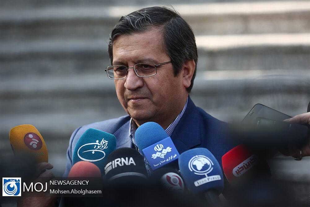 هیچ بانک مرکزی متعهد و آگاهی منابع خود را در بازار نمی ‌پاشد