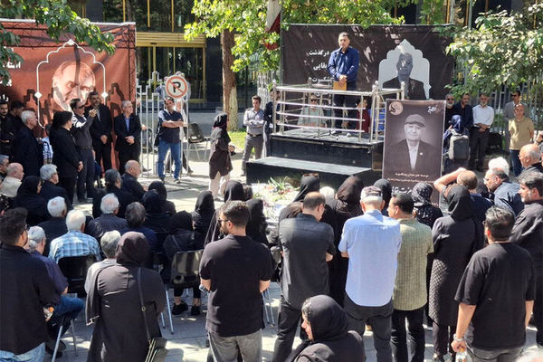 تشییع پیکر دو چهره موسیقی ایران به قطعه هنرمندان بهشت زهرا