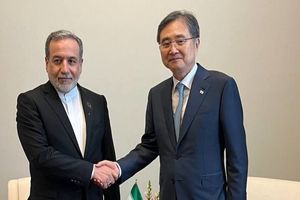 عراقچی و چو هیون در حاشیه مجمع عمومی سازمان ملل گفتگو کردند