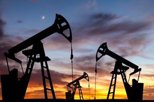 کاهش قیمت بنزین آمریکا با نفت ارزان سعودی‌ها