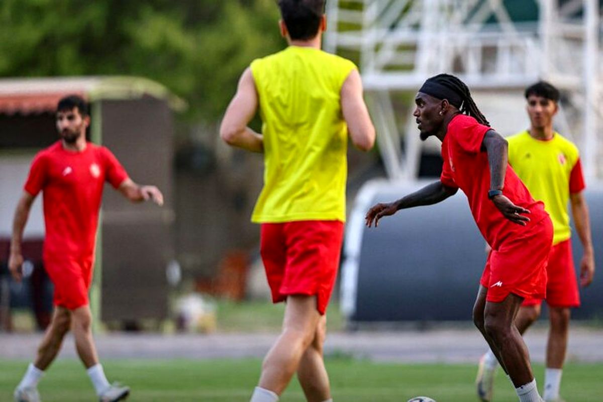 تیوی بیفوما در تمرینات پرسپولیس