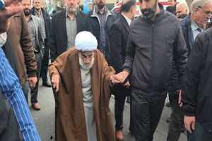 آیت الله جنتی در راهپیمایی ۲۲ بهمن تهران حضور یافت