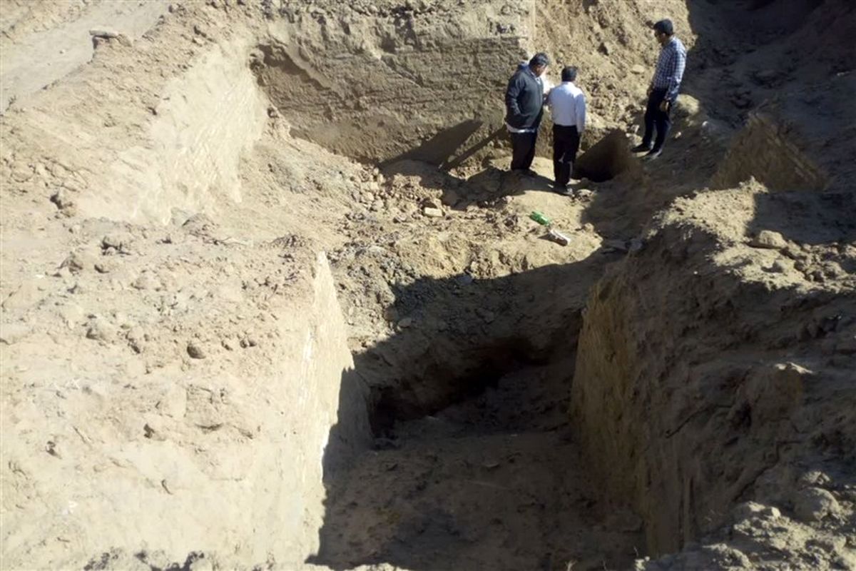 کشف محوطه تاریخی در گناباد 