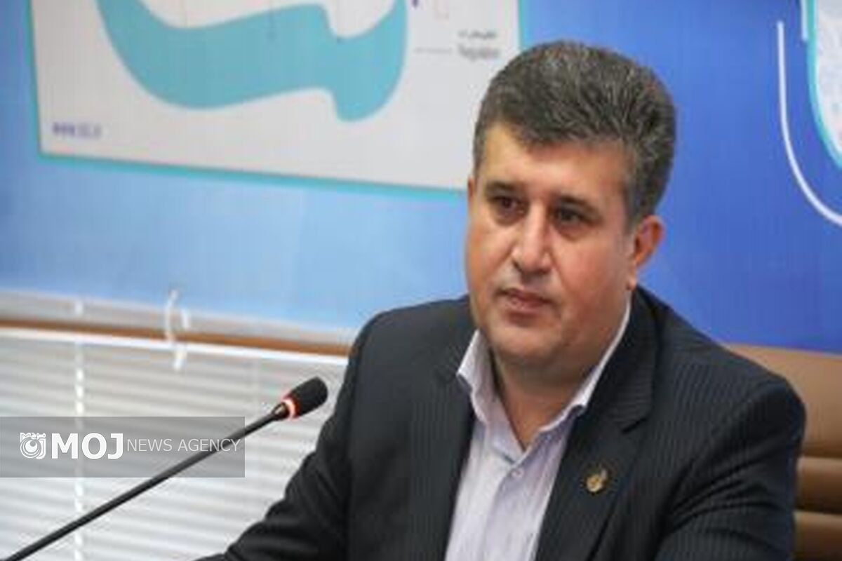 آزاد حکمت