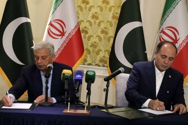 ایران و پاکستان ۲ سند تفاهم‌نامه همکاری کشاورزی امضا کردند