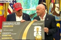 رئیس فیفا نخستین بلیت جام جهانی ۲۰۲۶ را به ترامپ اهدا کرد + فیلم