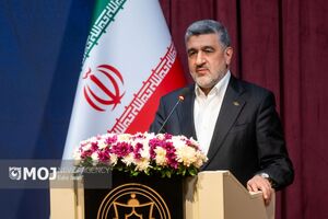 انتقال فولاد مبارکه اصفهان به جای دیگر اشتباه است