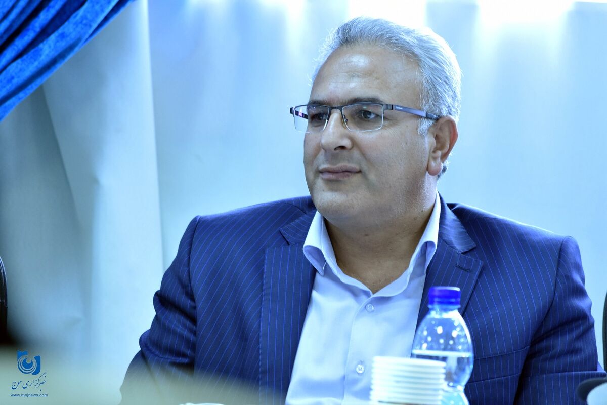 فریدون خودنیا