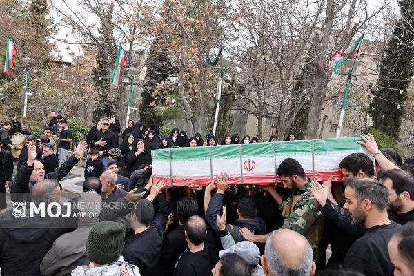 برگزاری مراسم گرامیداشت شهید "علی لاریجانی" در حرم حضرت معصومه