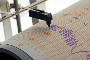 انبارالوم در گلستان با زلزله ای به بزرگی ۵ ریشتر  لرزید
