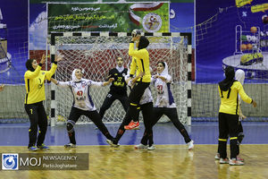 دعوت یک بانوی اصفهانی به اردوی تیم ملی هندبال 