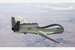 انهدام پهپاد جاسوسی آمریکا توسط نیروهای مقاومت یمن