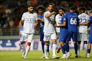 دیدار استقلال و پیکان به ورزشگاه تختی منتقل شد