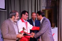 کسب سه رتبه برتر و دریافت لوح تقدیر و تندیس ویژه روابط عمومی جمعیت هلال استان اصفهان 