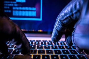 دستگیری عامل برداشت اینترنتی در میناب 