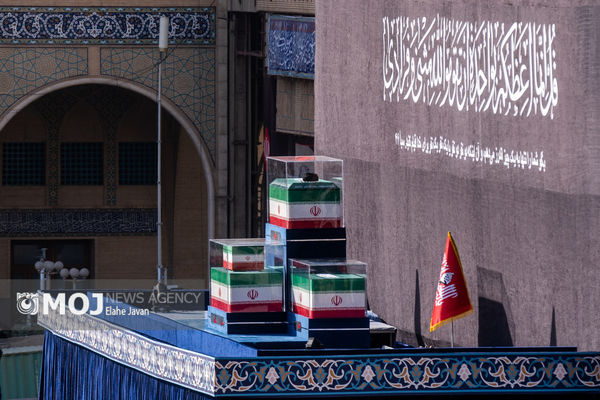 برگزاری مراسم باشکوه وداع با رهبر شهید در مصلای تهران