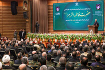 ملت پایبند به عدالت و وحدت، هرگز به زانو در نمی‌آید