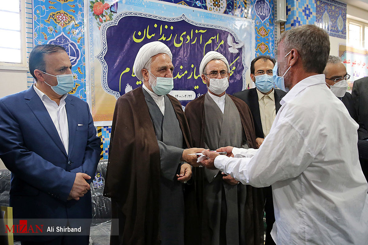 مراسم آزادی زندانیان مالی