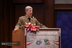 سیستم پیشران ماهواره بر سیمرغ در مرحله اول شامل 4موتور کلاستر شده بود