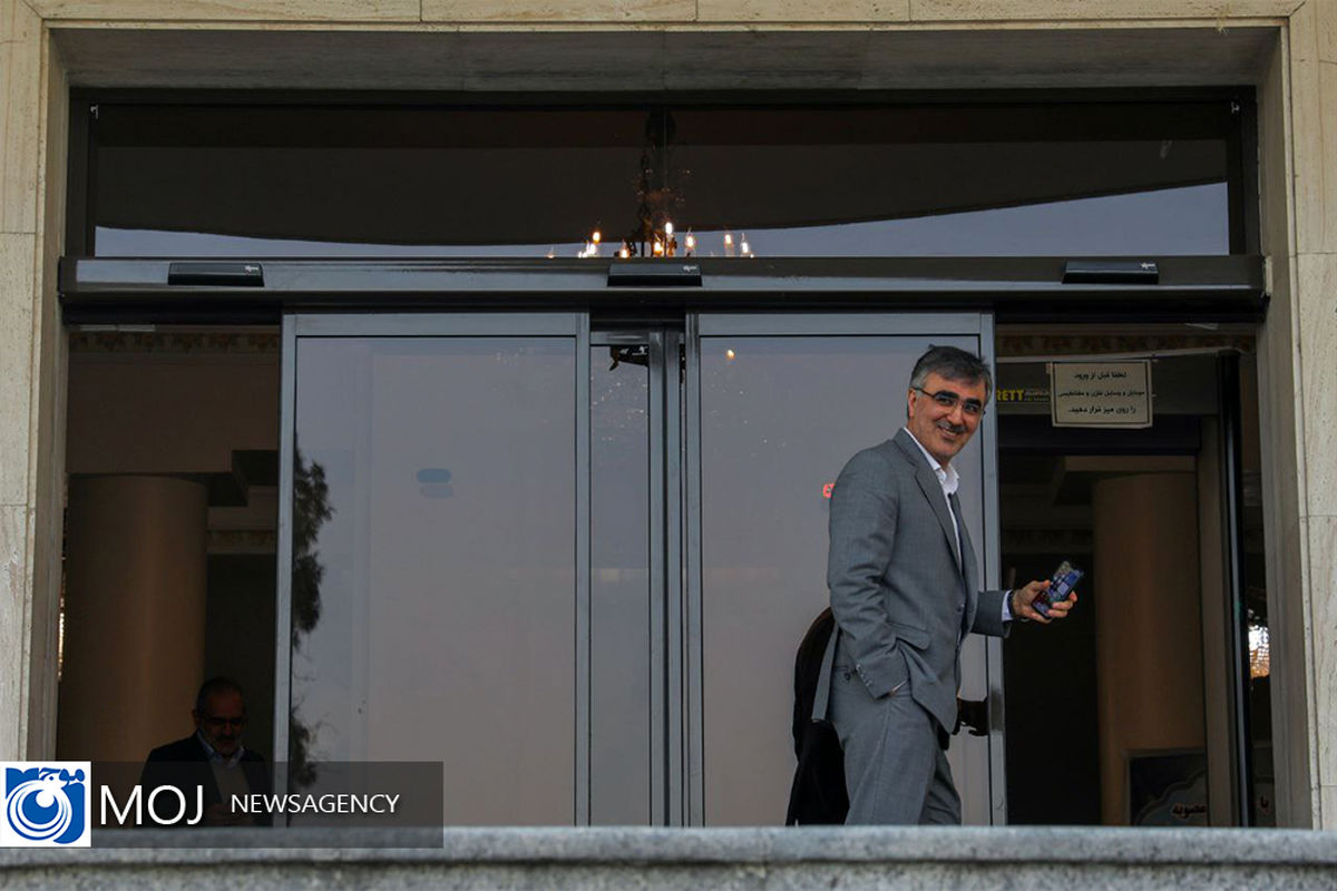 حاشیه جلسه هیات دولت 