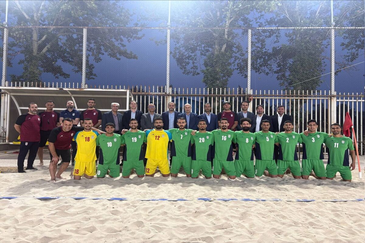 رئیس فدراسیون فوتبال در اردوی فوتبال ساحلی