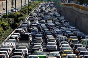 آزادراه تهران–کرج–قزوین زیر بار ترافیک سنگین است