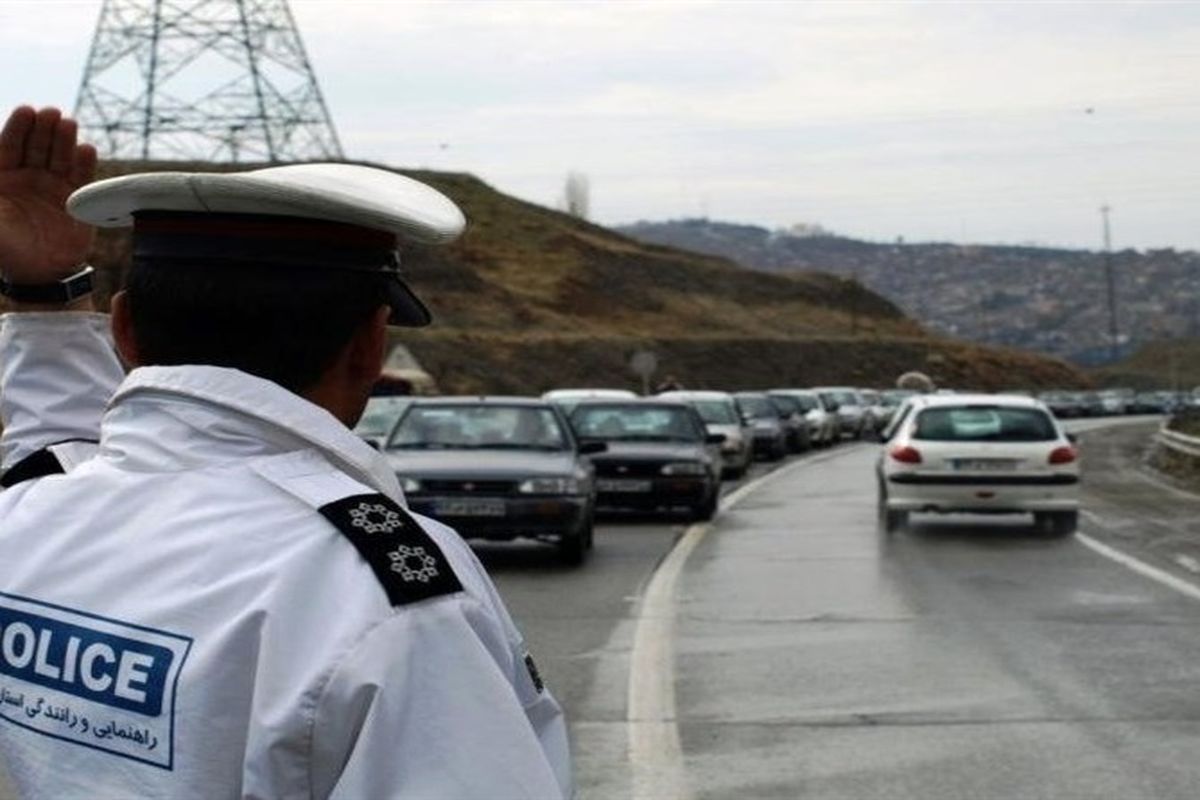 پلیس راهنما رو رانندگی