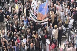 جنازه ۹ شهید شهر نوی استان درعای سوریه تشییع شدند
