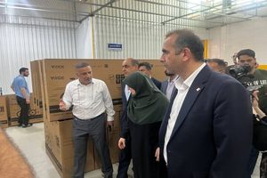 سخنگوی دولت از یک کارخانه تولید دوچرخه در انزلی بازدید کرد