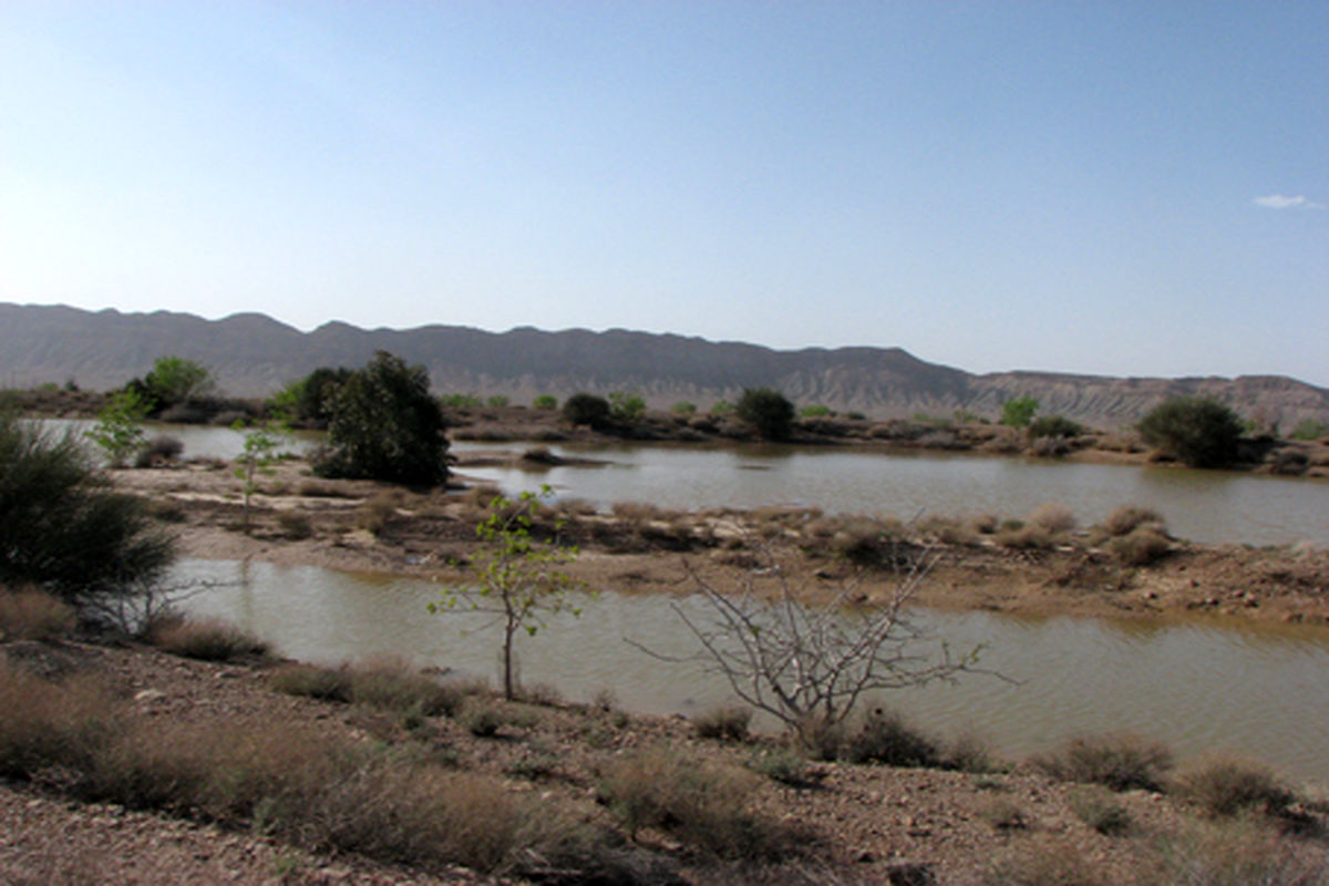 اصفهان- طرح آبگیری در خوروبیابانک