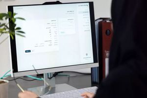 تجار در فروردین ماه ۱,۶ میلیارد دلار در بازار ارز تجاری معامله کردند