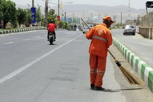 حامی پاکبانان شهرداری قم، مدافعان مبارزه باآلودگی فضای شهری ازویروس کرونا باشیم