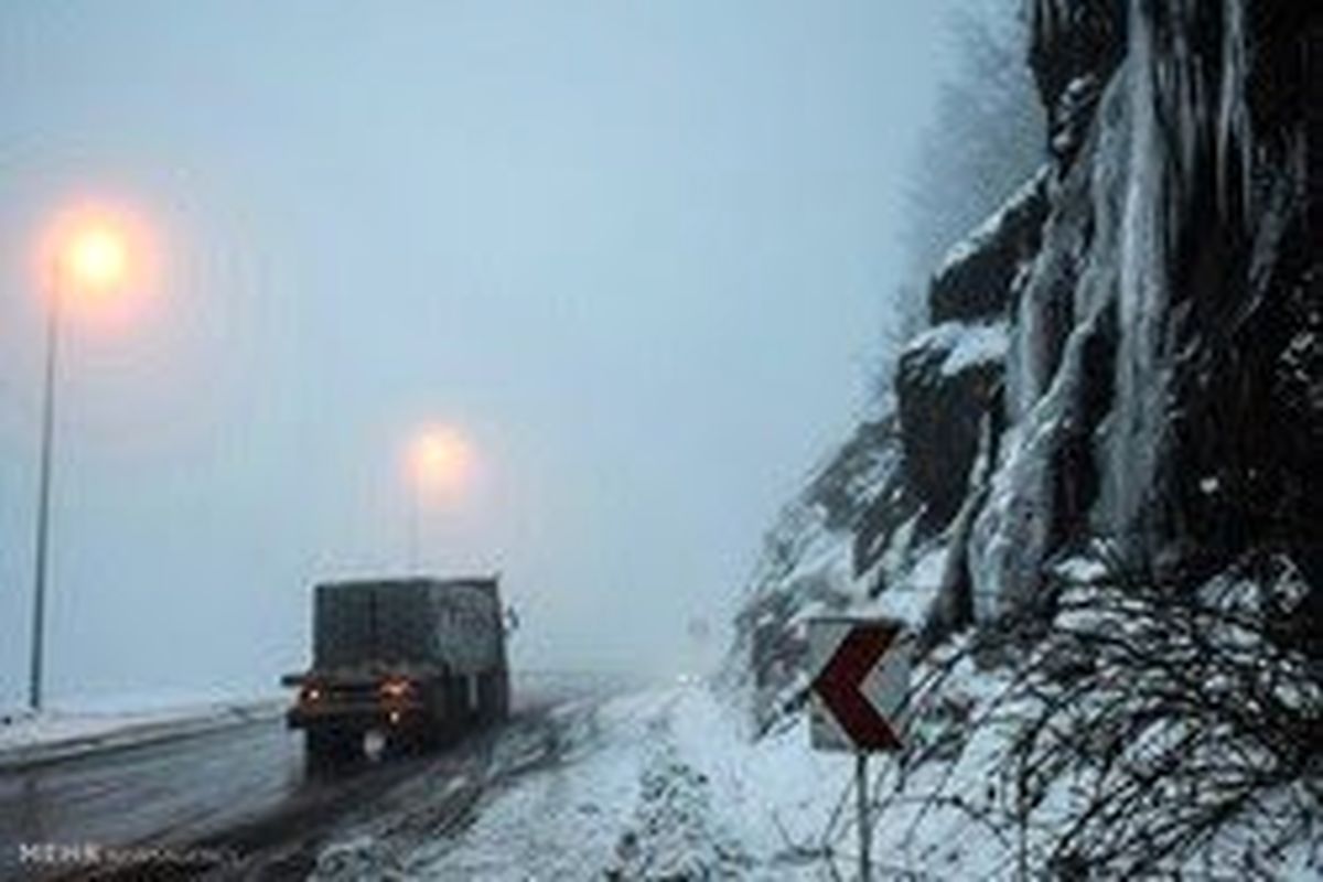 بارش برف در ارتفاعات و برگشت پرواز گرگان به مشهد