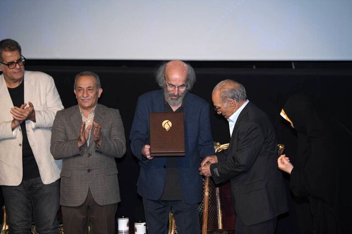 کیانوش عیاری در موزه سینما