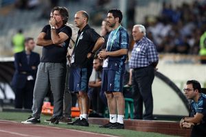 قلعه نویی مانند ساپینتو به داور اعتراض نمی کرد!