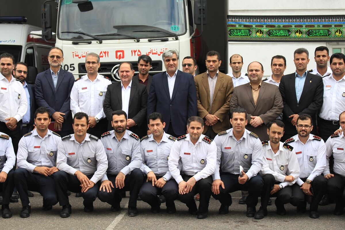 دیدار استاندار با اتش نشانان