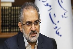 دولت جلوی حقوق‌های نجومی را می‌گیرد
