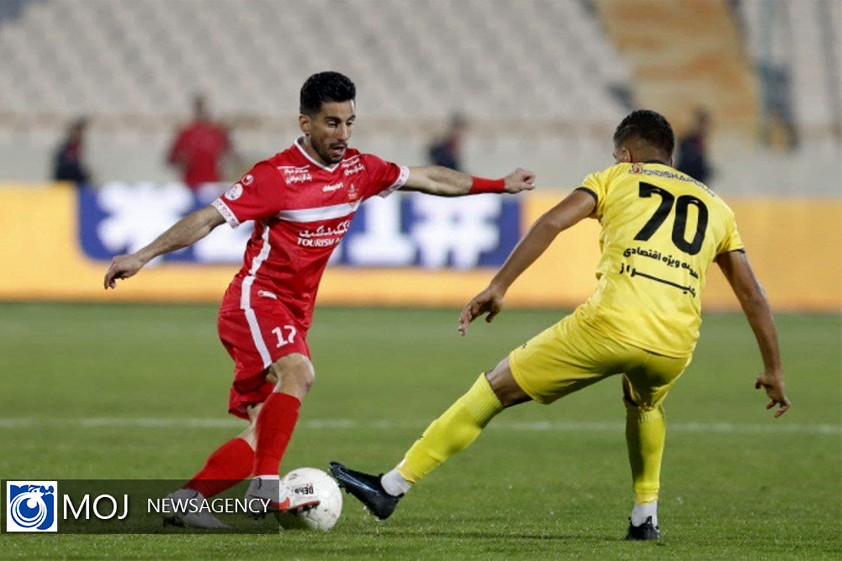 دیدار تیم های فوتبال پرسپولیس و فجرسپاسی شیراز