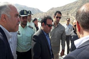 استاندار لرستان در راس هیاتی از مناطق سیل زده معمولان بازدید کرد