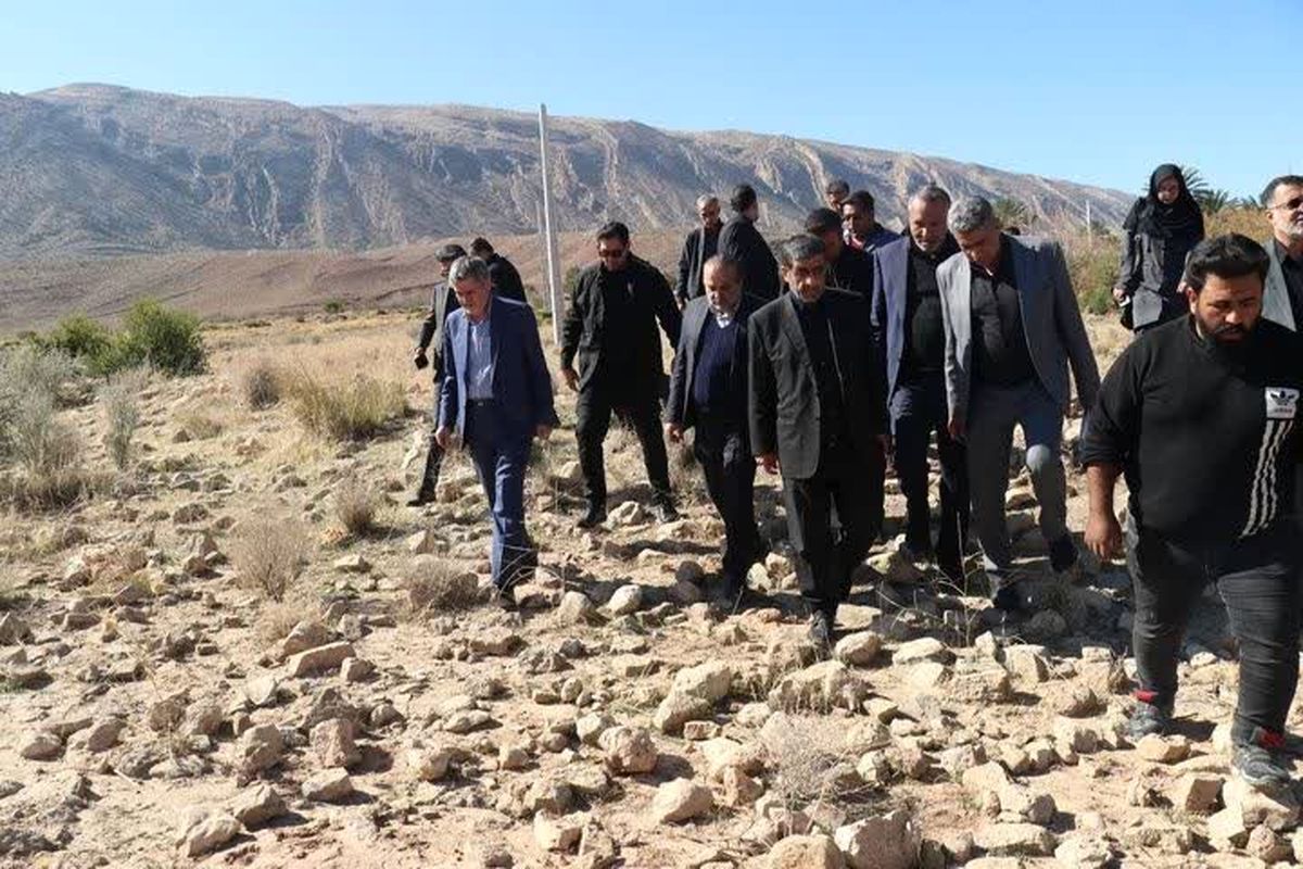 بازدید ضرغامی از روستای خفر فارس