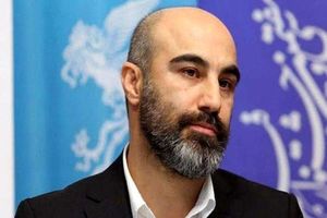 حضور محسن تنابنده در گلزار شهدای بهشت زهرا (س) + فیلم