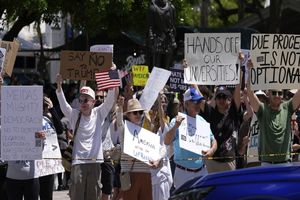 حدود هزار شهر و خیابان‌های سراسر آمریکا صحنه اعتراضات بر حقوق مهاجران و کارگران می‌شود