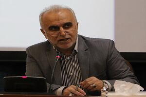 همچنان از شرایط بانک ها گلایه داریم
